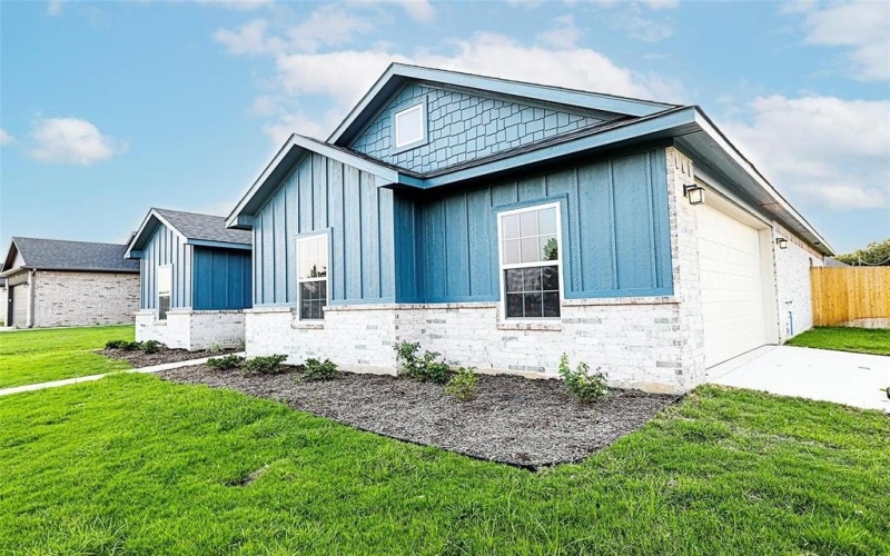 1412 Mason Street, Bowie, TX 76230, 3 Bedrooms Bedrooms, ,2 BathroomsBathrooms,Residential,For Sale,1412 Mason Street,20697801