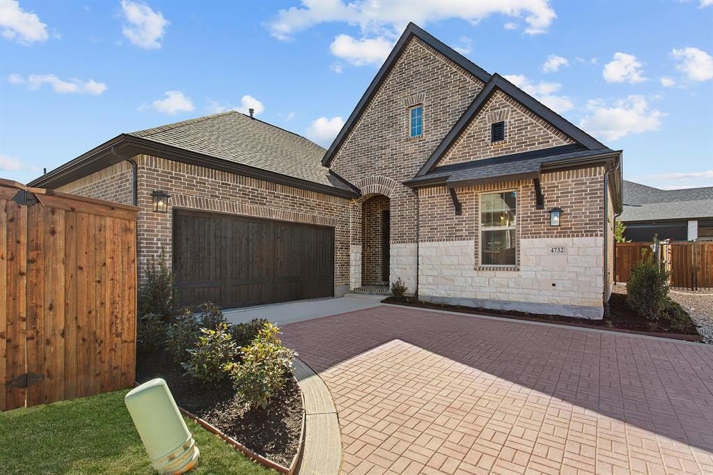 4732 Prairie Crest Lane, Arlington, TX 76005, 2 Habitaciones Habitaciones , ,2 BañosBaños,Residential,En Venta,4732 Prairie Crest Lane,20697816