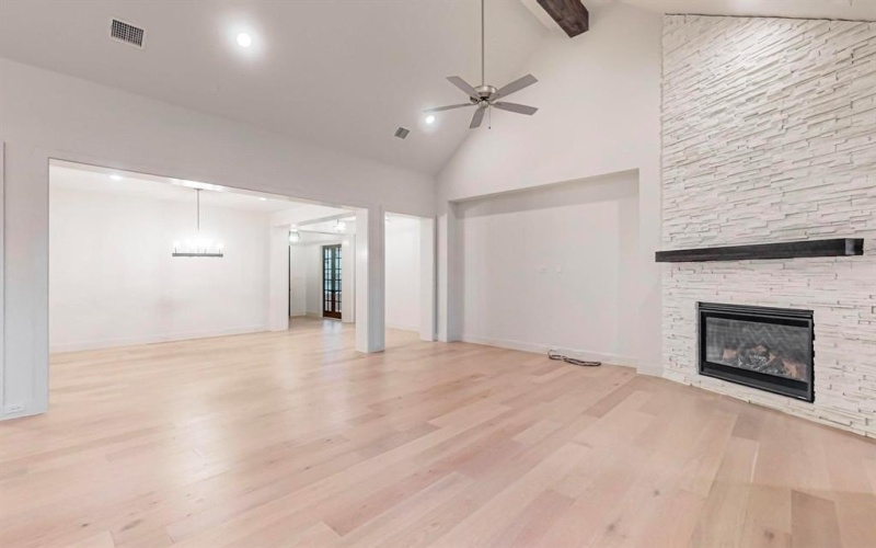 7113 Woodside Drive, Argyle, TX 76226, 3 Bedrooms Bedrooms, ,3 BathroomsBathrooms,Residential,For Sale,7113 Woodside Drive,20713979