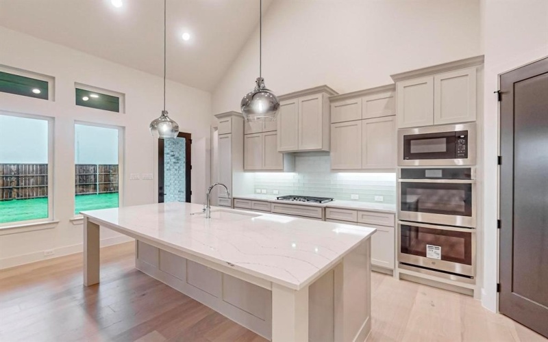 7113 Woodside Drive, Argyle, TX 76226, 3 Bedrooms Bedrooms, ,3 BathroomsBathrooms,Residential,For Sale,7113 Woodside Drive,20713979