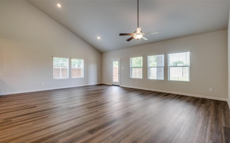 1125 Salado Street, Crandall, TX 75114, 5 Bedrooms Bedrooms, ,3 BathroomsBathrooms,Residential,For Sale,1125 Salado Street,20698023