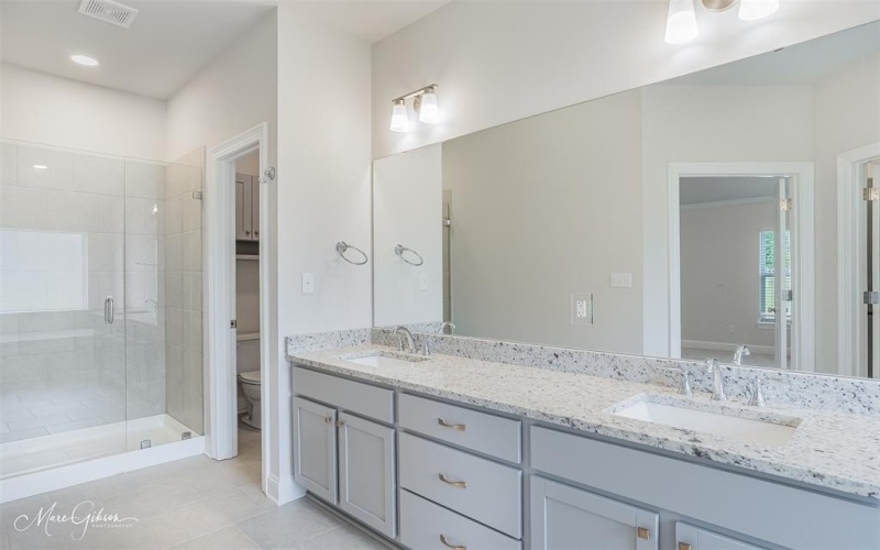 565 Brunswick Gardens, Haughton, LA 71037, 4 Bedrooms Bedrooms, ,2 BathroomsBathrooms,Residential,For Sale,565 Brunswick Gardens,20699035