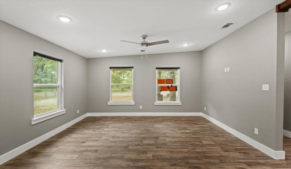 310 Eagle Drive, Gun Barrel City, TX 75156, 3 Habitaciones Habitaciones , ,2 BañosBaños,Residential,En Venta,310 Eagle Drive,20699109