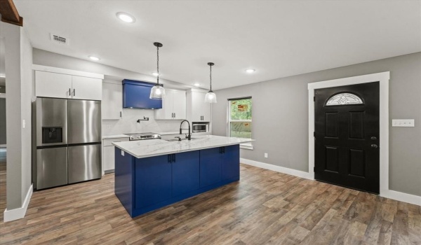 310 Eagle Drive, Gun Barrel City, TX 75156, 3 Habitaciones Habitaciones , ,2 BañosBaños,Residential,En Venta,310 Eagle Drive,20699109