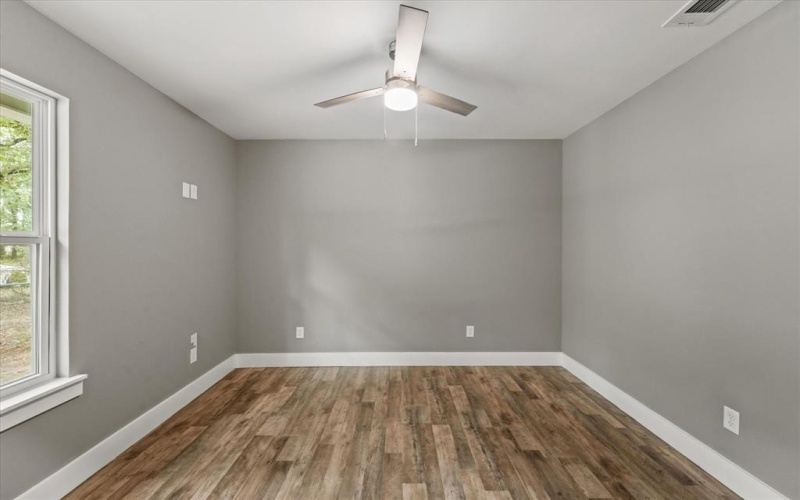310 Eagle Drive, Gun Barrel City, TX 75156, 3 Habitaciones Habitaciones , ,2 BañosBaños,Residential,En Venta,310 Eagle Drive,20699109