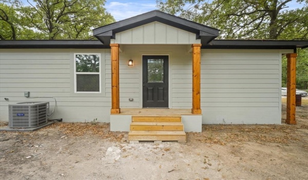 310 Eagle Drive, Gun Barrel City, TX 75156, 3 Habitaciones Habitaciones , ,2 BañosBaños,Residential,En Venta,310 Eagle Drive,20699109