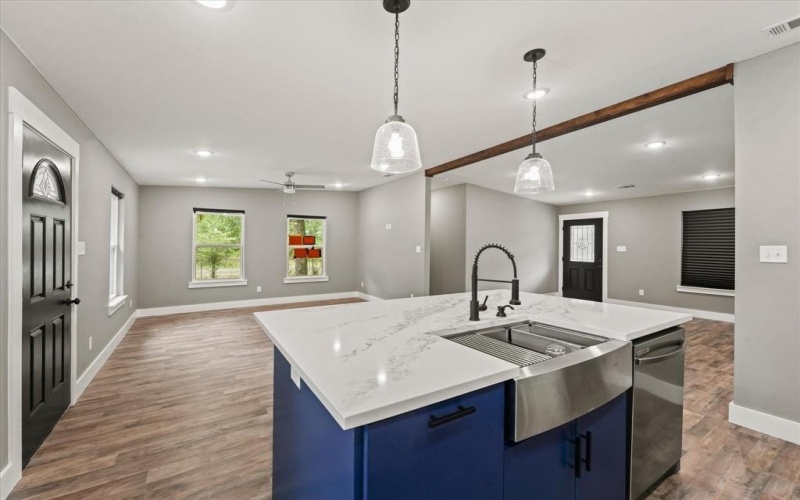 310 Eagle Drive, Gun Barrel City, TX 75156, 3 Habitaciones Habitaciones , ,2 BañosBaños,Residential,En Venta,310 Eagle Drive,20699109