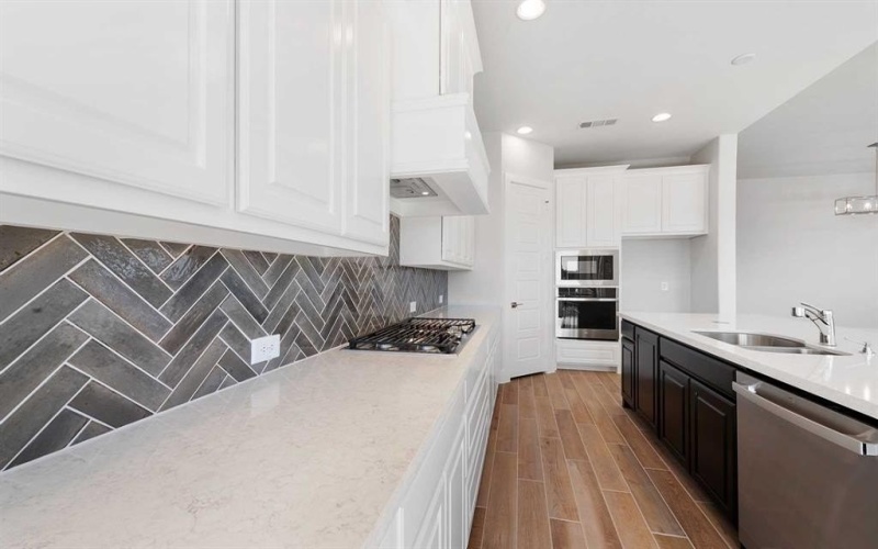 2410 Shane Drive, Midlothian, TX 76065, 4 Bedrooms Bedrooms, ,3 BathroomsBathrooms,Residential,For Sale,2410 Shane Drive,20699187
