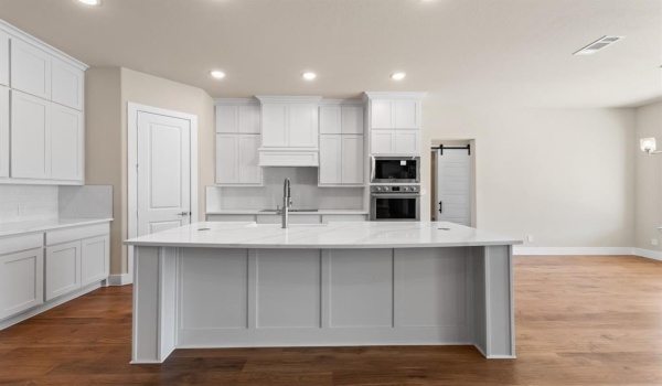 1040 Julian Drive, Van Alstyne, TX 75495, 4 Bedrooms Bedrooms, ,2 BathroomsBathrooms,Residential,For Sale,1040 Julian Drive,20699265