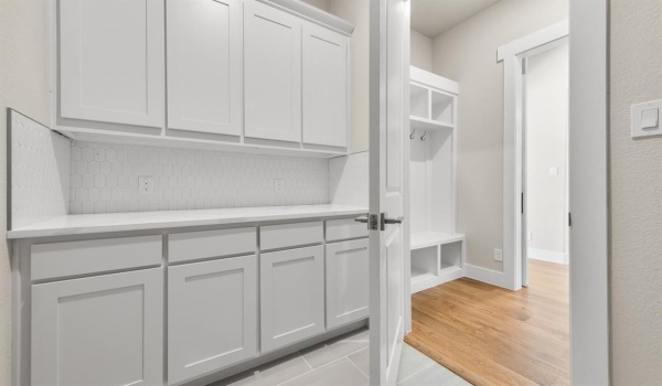 1040 Julian Drive, Van Alstyne, TX 75495, 4 Bedrooms Bedrooms, ,2 BathroomsBathrooms,Residential,For Sale,1040 Julian Drive,20699265