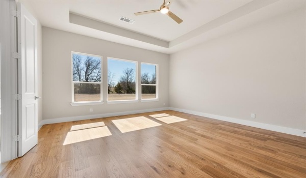 1040 Julian Drive, Van Alstyne, TX 75495, 4 Bedrooms Bedrooms, ,2 BathroomsBathrooms,Residential,For Sale,1040 Julian Drive,20699265