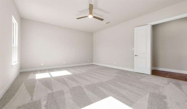 1040 Julian Drive, Van Alstyne, TX 75495, 4 Bedrooms Bedrooms, ,2 BathroomsBathrooms,Residential,For Sale,1040 Julian Drive,20699265