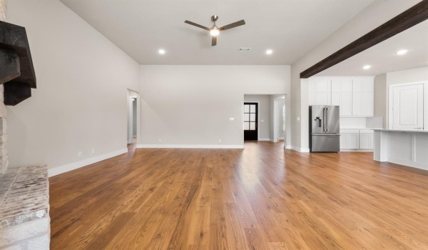 1040 Julian Drive, Van Alstyne, TX 75495, 4 Bedrooms Bedrooms, ,2 BathroomsBathrooms,Residential,For Sale,1040 Julian Drive,20699265