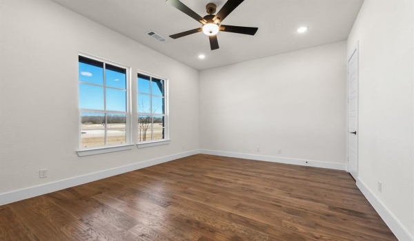 1030 Julian Drive, Van Alstyne, TX 75495, 4 Bedrooms Bedrooms, ,3 BathroomsBathrooms,Residential,For Sale,1030 Julian Drive,20699308