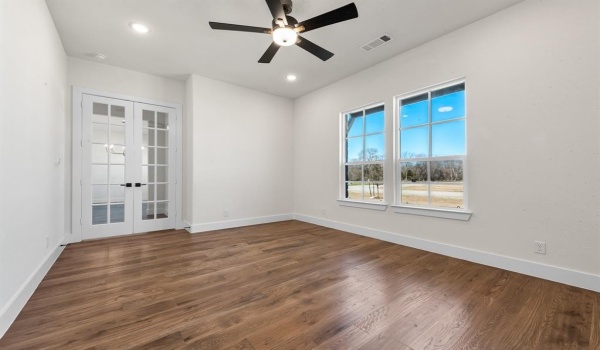 1030 Julian Drive, Van Alstyne, TX 75495, 4 Bedrooms Bedrooms, ,3 BathroomsBathrooms,Residential,For Sale,1030 Julian Drive,20699308