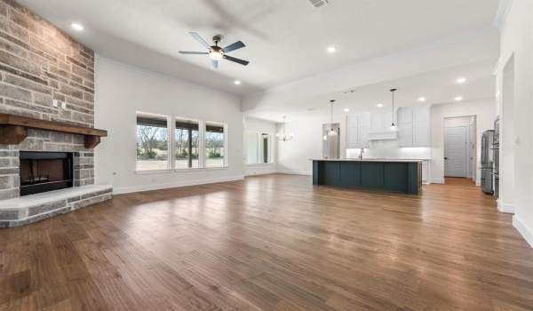 1030 Julian Drive, Van Alstyne, TX 75495, 4 Bedrooms Bedrooms, ,3 BathroomsBathrooms,Residential,For Sale,1030 Julian Drive,20699308