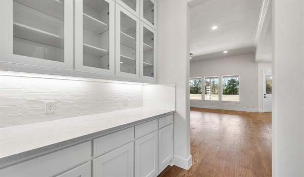 1030 Julian Drive, Van Alstyne, TX 75495, 4 Bedrooms Bedrooms, ,3 BathroomsBathrooms,Residential,For Sale,1030 Julian Drive,20699308