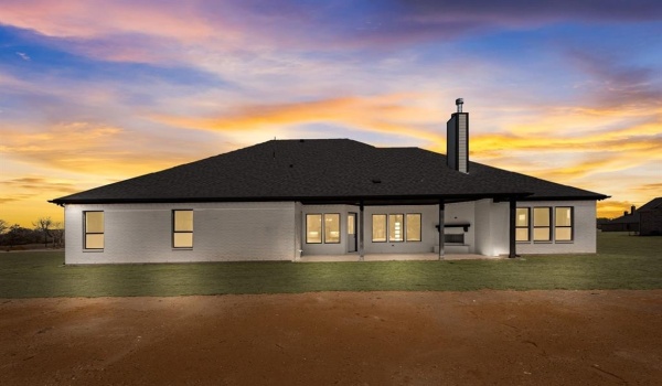 1030 Julian Drive, Van Alstyne, TX 75495, 4 Bedrooms Bedrooms, ,3 BathroomsBathrooms,Residential,For Sale,1030 Julian Drive,20699308