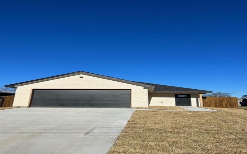 2962 Kavasar Drive, Dallas, TX 75241, 3 Bedrooms Bedrooms, ,2 BathroomsBathrooms,Residential,For Sale,2962 Kavasar Drive,20699487
