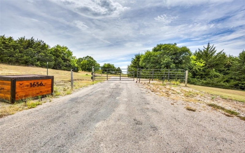 1656 County Road 604, Farmersville, TX 75442, 3 Bedrooms Bedrooms, ,2 BathroomsBathrooms,Residential,For Sale,1656 County Road 604,20699645