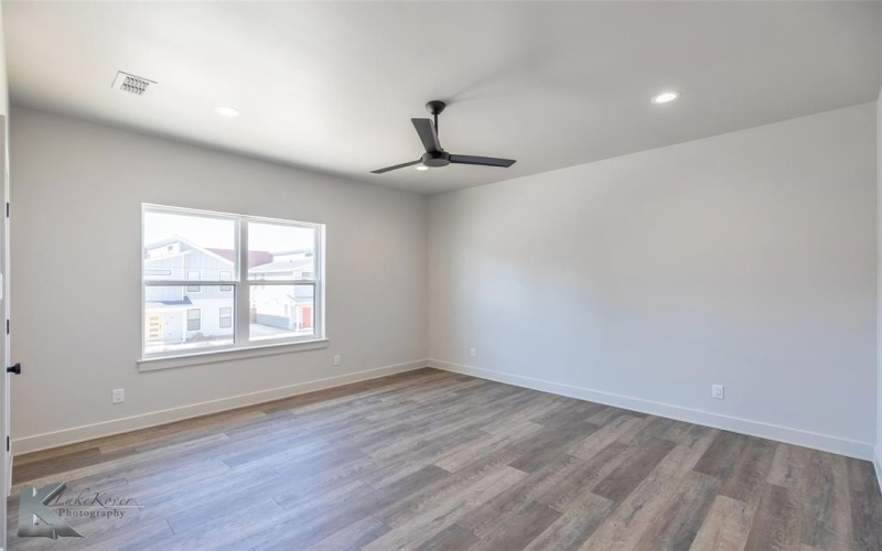 215 Pecan Street, Abilene, TX 79602, 4 Bedrooms Bedrooms, ,2 BathroomsBathrooms,Residential,For Sale,215 Pecan Street,20700439