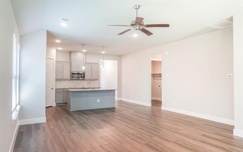 956 Tesslynn Avenue, Godley, TX 76044, 3 Habitaciones Habitaciones , ,2 BañosBaños,Residential,En Venta,956 Tesslynn Avenue,20701217