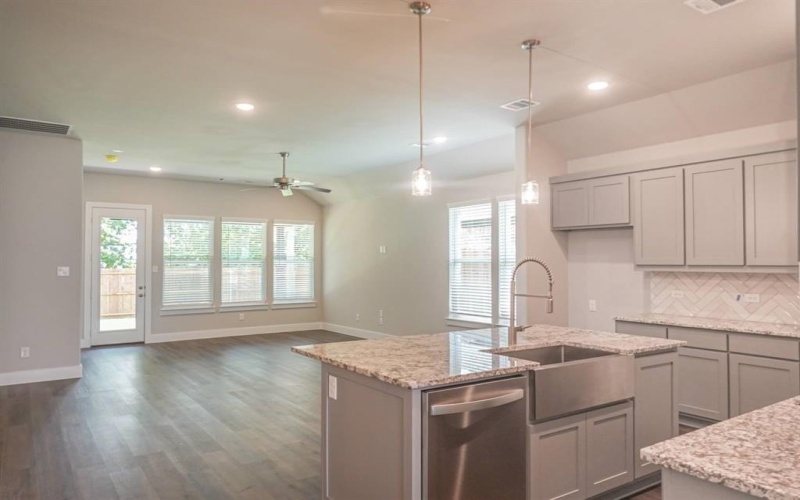 956 Tesslynn Avenue, Godley, TX 76044, 3 Habitaciones Habitaciones , ,2 BañosBaños,Residential,En Venta,956 Tesslynn Avenue,20701217