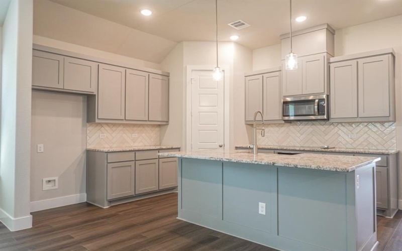 956 Tesslynn Avenue, Godley, TX 76044, 3 Habitaciones Habitaciones , ,2 BañosBaños,Residential,En Venta,956 Tesslynn Avenue,20701217