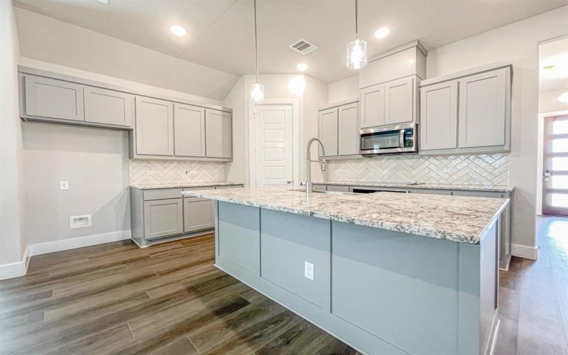 956 Tesslynn Avenue, Godley, TX 76044, 3 Habitaciones Habitaciones , ,2 BañosBaños,Residential,En Venta,956 Tesslynn Avenue,20701217