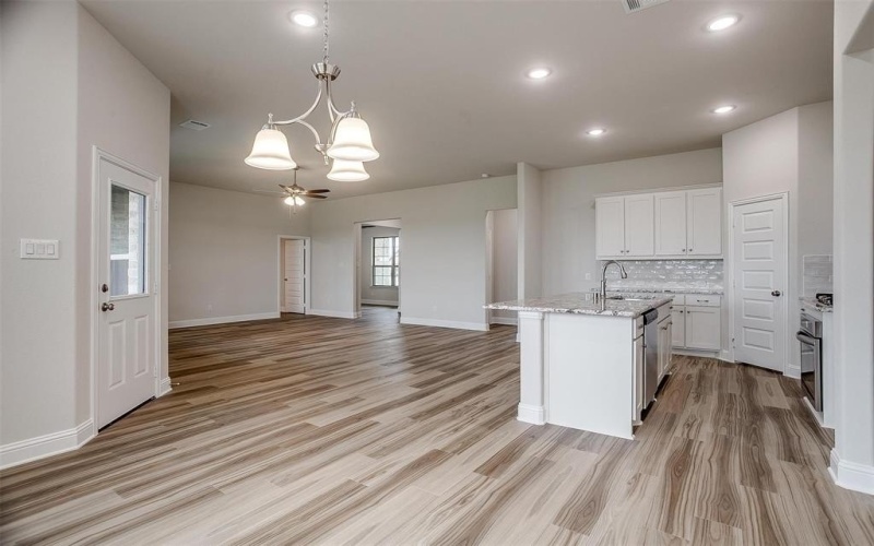 8240 Honeywell, Greenville, TX 75402, 5 Bedrooms Bedrooms, ,5 BathroomsBathrooms,Residential,For Sale,8240 Honeywell,20702095