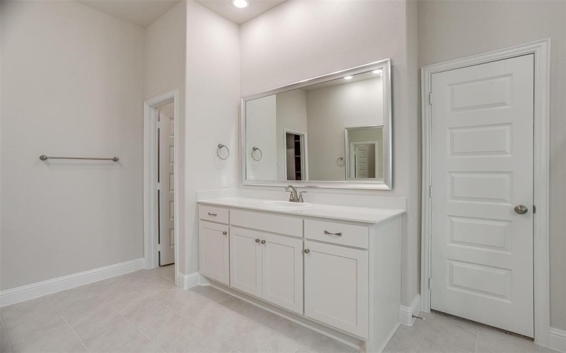8240 Honeywell, Greenville, TX 75402, 5 Bedrooms Bedrooms, ,5 BathroomsBathrooms,Residential,For Sale,8240 Honeywell,20702095