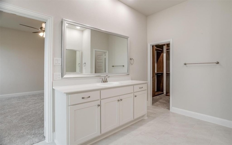 8240 Honeywell, Greenville, TX 75402, 5 Bedrooms Bedrooms, ,5 BathroomsBathrooms,Residential,For Sale,8240 Honeywell,20702095