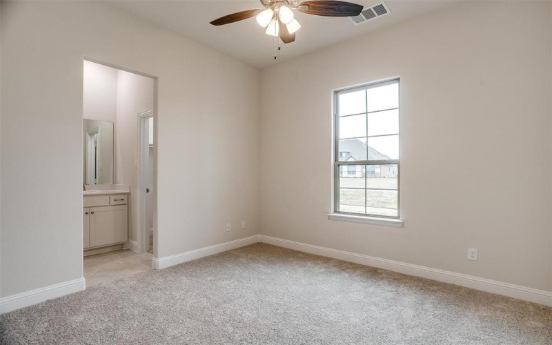 8240 Honeywell, Greenville, TX 75402, 5 Bedrooms Bedrooms, ,5 BathroomsBathrooms,Residential,For Sale,8240 Honeywell,20702095