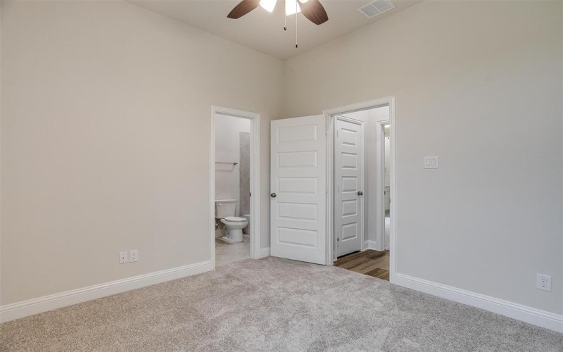 8240 Honeywell, Greenville, TX 75402, 5 Bedrooms Bedrooms, ,5 BathroomsBathrooms,Residential,For Sale,8240 Honeywell,20702095