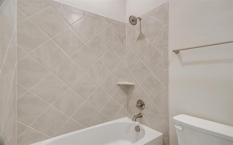 8240 Honeywell, Greenville, TX 75402, 5 Bedrooms Bedrooms, ,5 BathroomsBathrooms,Residential,For Sale,8240 Honeywell,20702095