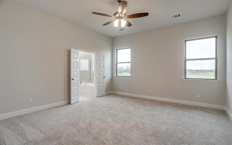8240 Honeywell, Greenville, TX 75402, 5 Bedrooms Bedrooms, ,5 BathroomsBathrooms,Residential,For Sale,8240 Honeywell,20702095