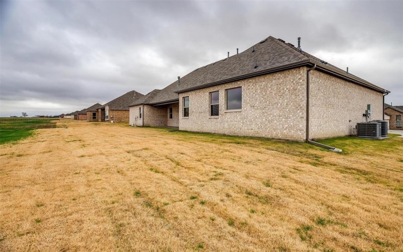 8240 Honeywell, Greenville, TX 75402, 5 Bedrooms Bedrooms, ,5 BathroomsBathrooms,Residential,For Sale,8240 Honeywell,20702095