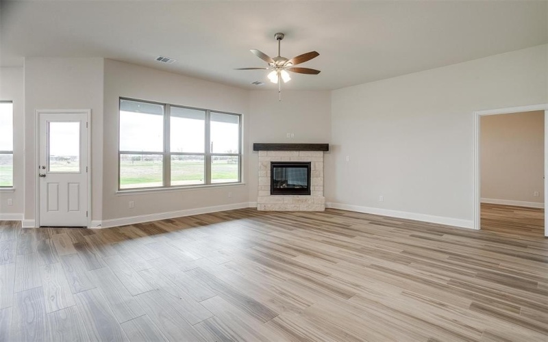 8240 Honeywell, Greenville, TX 75402, 5 Bedrooms Bedrooms, ,5 BathroomsBathrooms,Residential,For Sale,8240 Honeywell,20702095