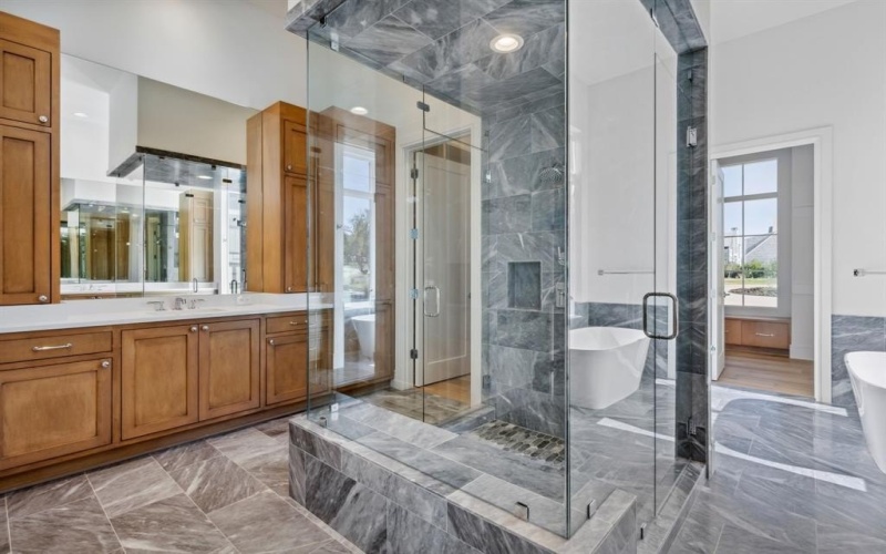 12115 Lighthouse Lane W, Malakoff, TX 75148, 9 Bedrooms Bedrooms, ,9 BathroomsBathrooms,Residential,For Sale,12115 Lighthouse Lane W,20702101