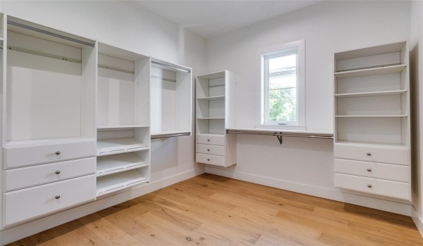 4426 Bonham Street, Dallas, TX 75229, 5 Bedrooms Bedrooms, ,6 BathroomsBathrooms,Residential,For Sale,4426 Bonham Street,20702328