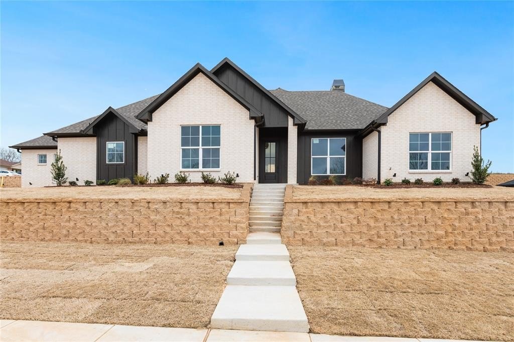 997 Mallard Drive, Lindale, TX 75771, 4 Bedrooms Bedrooms, ,2 BathroomsBathrooms,Residential,For Sale,997 Mallard Drive,20702582