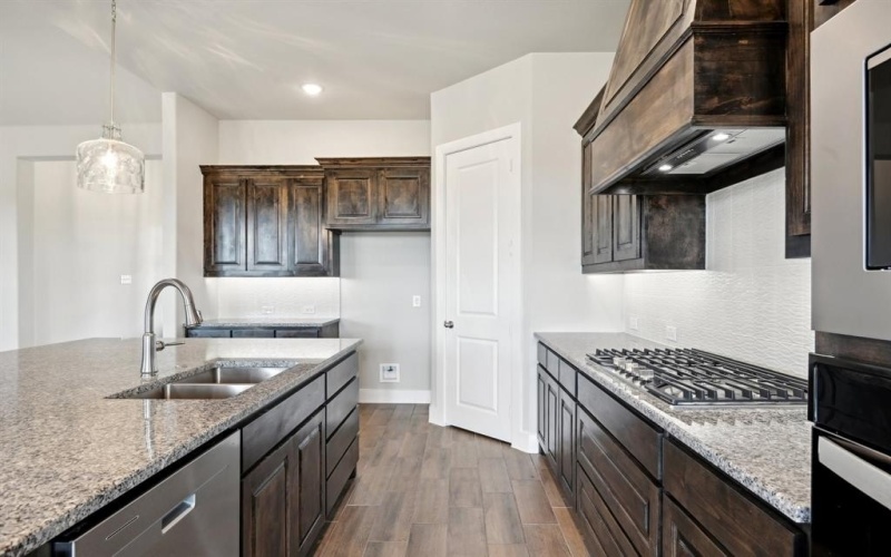1024 Brock Heights, Brock, TX 76087, 4 Bedrooms Bedrooms, ,2 BathroomsBathrooms,Residential,For Sale,1024 Brock Heights,20702617