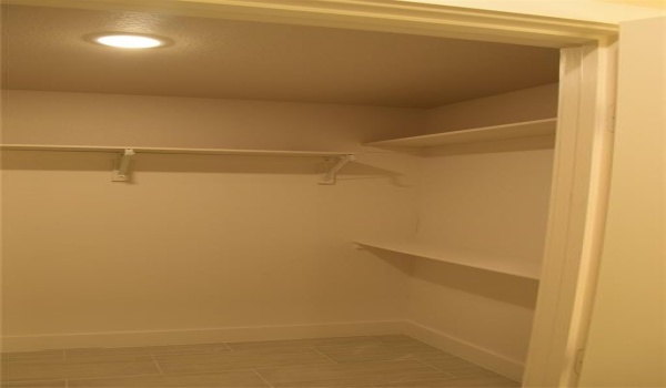 825 W Walker Street, Denison, TX 75020, 3 Habitaciones Habitaciones , ,2 BañosBaños,Residential,En Venta,825 W Walker Street,20721058