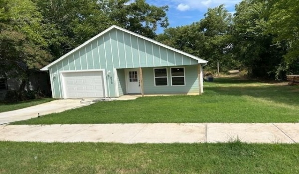 825 W Walker Street, Denison, TX 75020, 3 Habitaciones Habitaciones , ,2 BañosBaños,Residential,En Venta,825 W Walker Street,20721058