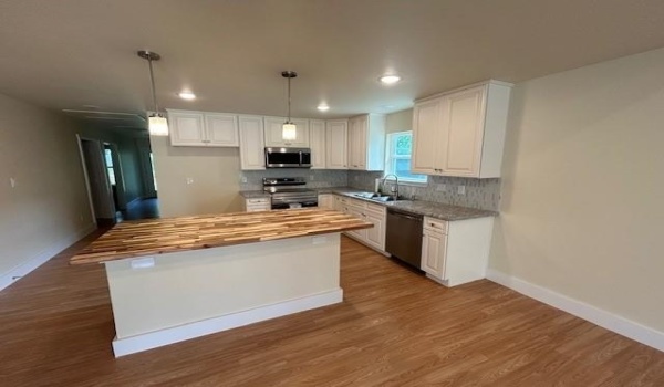 825 W Walker Street, Denison, TX 75020, 3 Habitaciones Habitaciones , ,2 BañosBaños,Residential,En Venta,825 W Walker Street,20721058