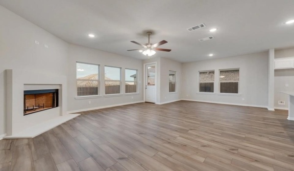3530 Austin Street, Gainesville, TX 76240, 4 Bedrooms Bedrooms, ,3 BathroomsBathrooms,Residential,For Sale,3530 Austin Street,20721775