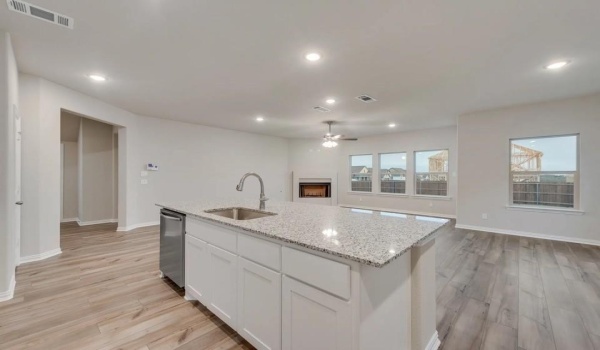3530 Austin Street, Gainesville, TX 76240, 4 Bedrooms Bedrooms, ,3 BathroomsBathrooms,Residential,For Sale,3530 Austin Street,20721775