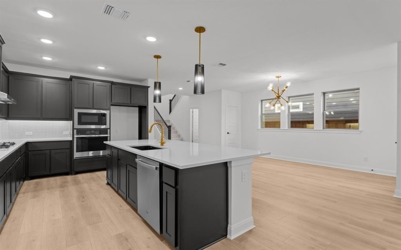 1048 Almond Blossom Circle, Crowley, TX 76036, 3 Habitaciones Habitaciones , ,2 BañosBaños,Residential,En Venta,1048 Almond Blossom Circle,20722506