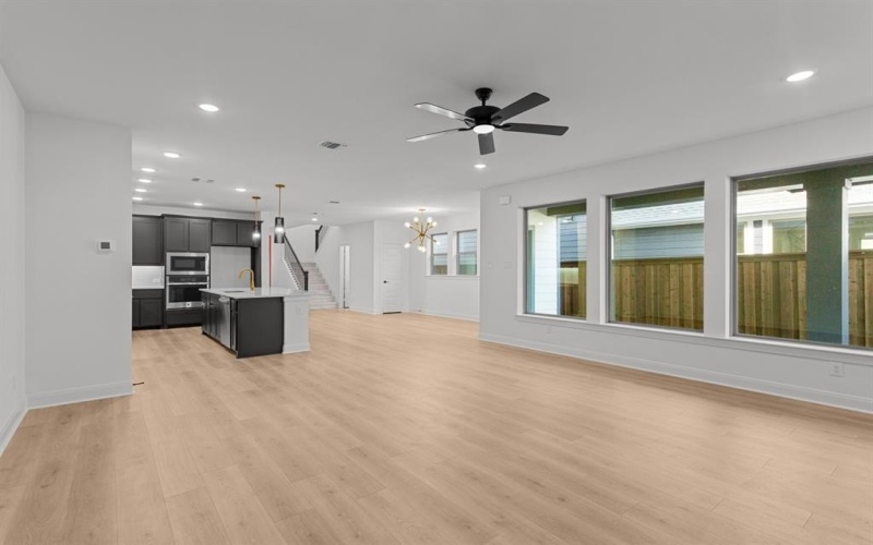 1048 Almond Blossom Circle, Crowley, TX 76036, 3 Habitaciones Habitaciones , ,2 BañosBaños,Residential,En Venta,1048 Almond Blossom Circle,20722506