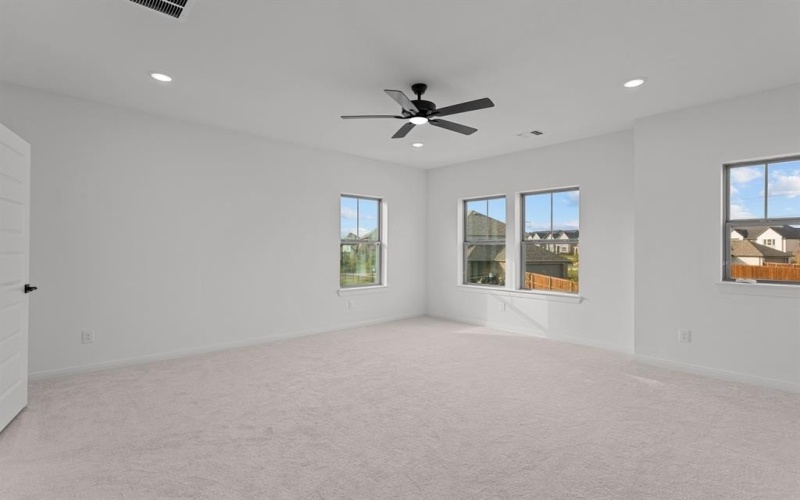 1048 Almond Blossom Circle, Crowley, TX 76036, 3 Habitaciones Habitaciones , ,2 BañosBaños,Residential,En Venta,1048 Almond Blossom Circle,20722506